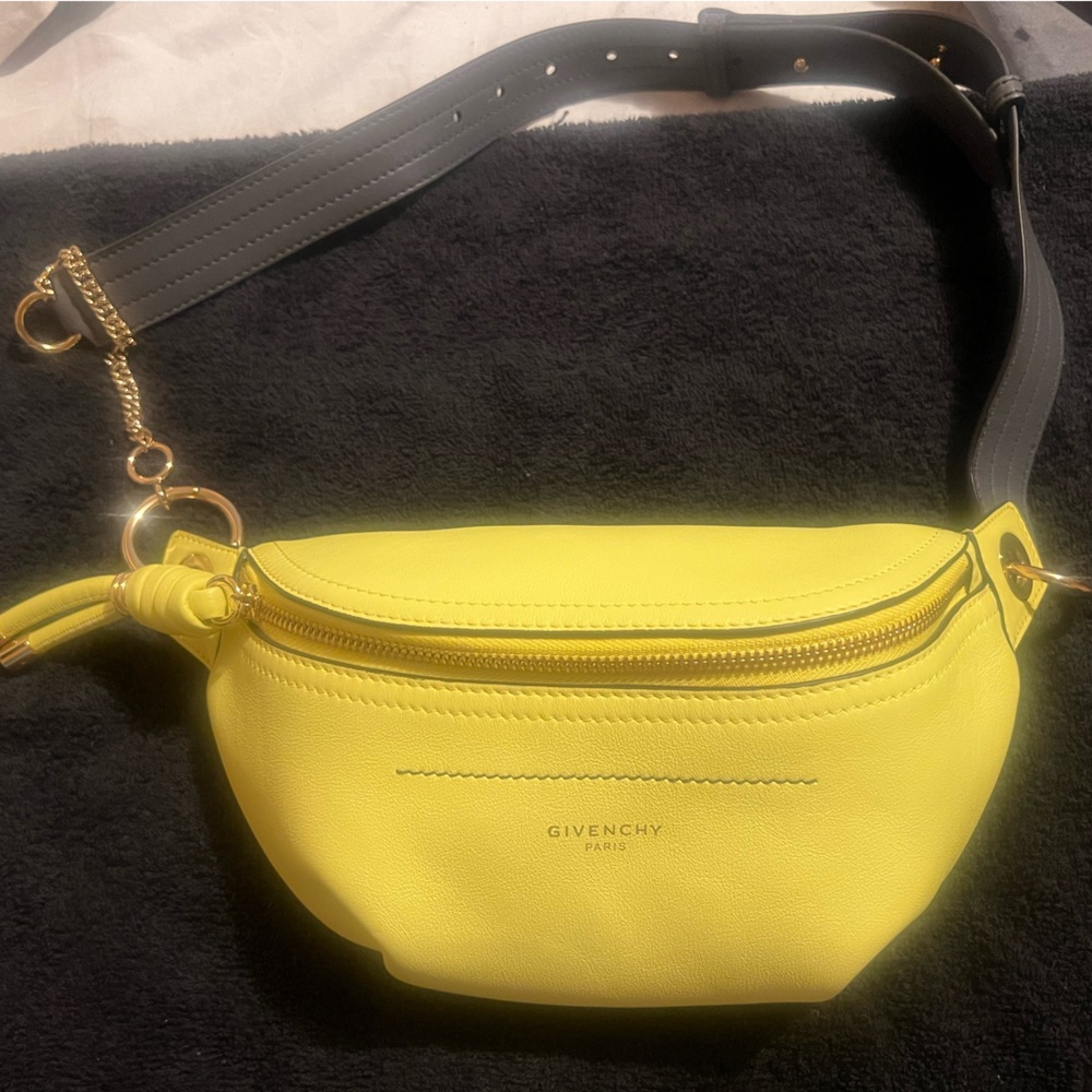 Givency fannypack